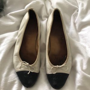 Chanel ballet flat slippers navy and white